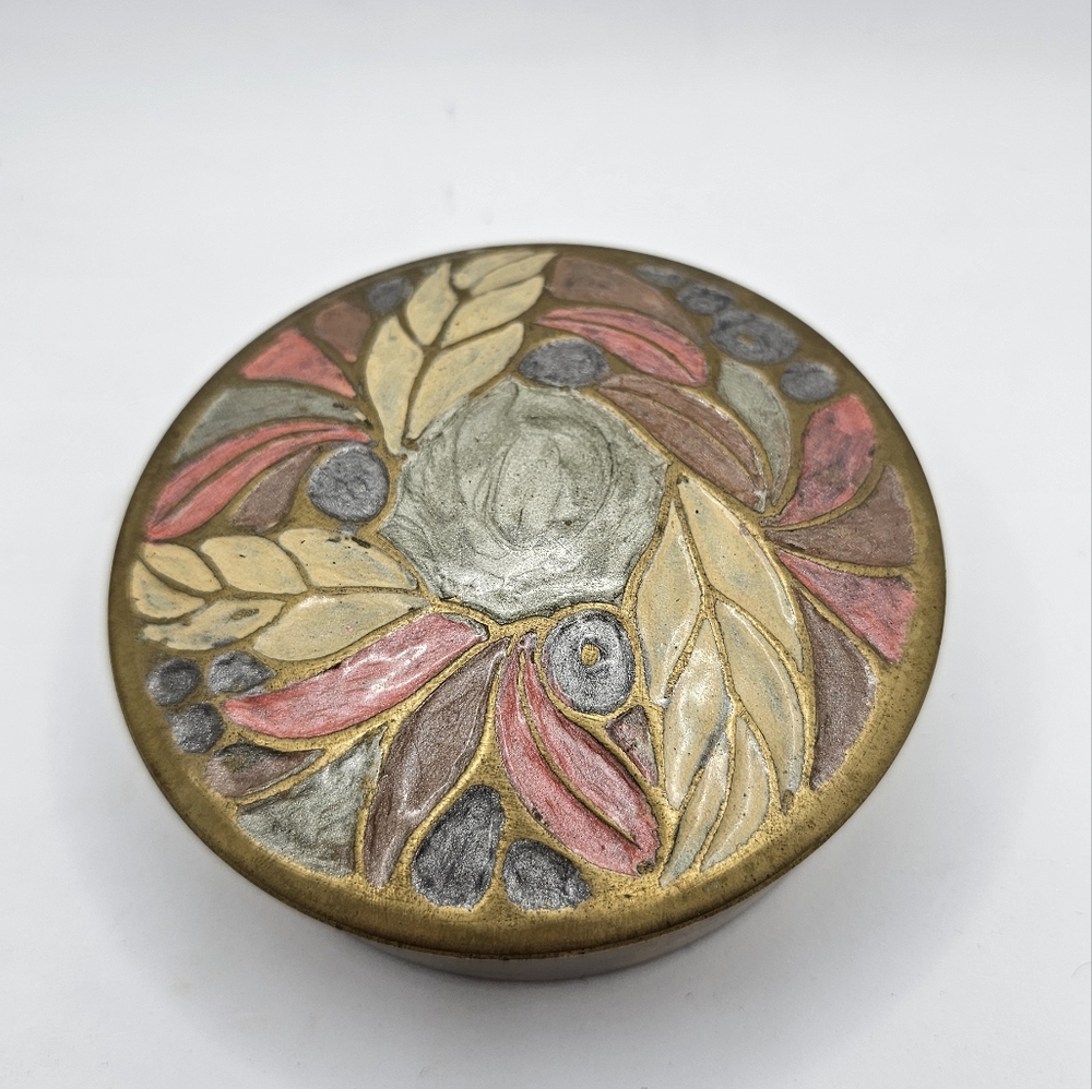 Vintage trinket
